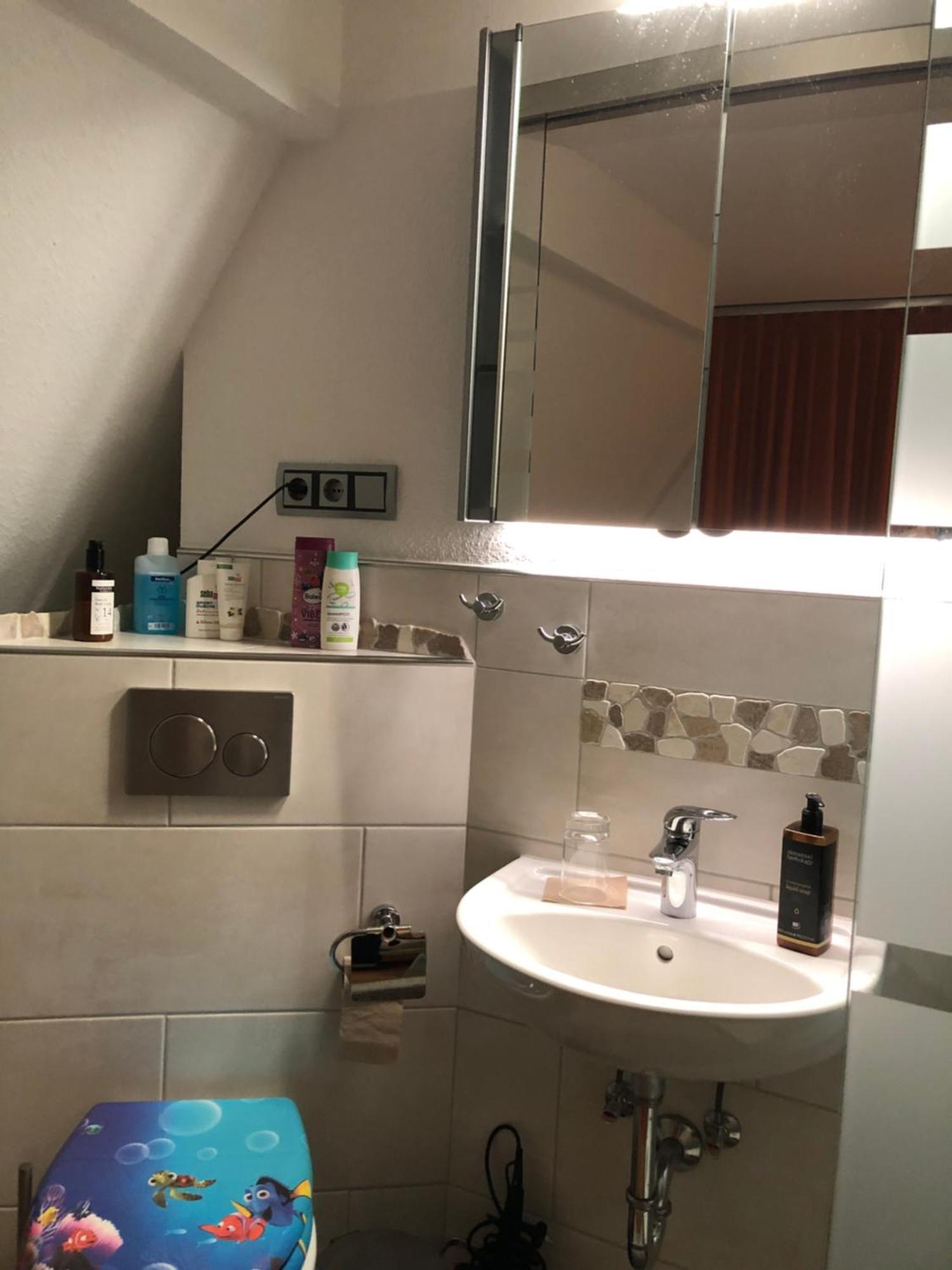 Aussichtszimmer Mit Modernem Glasbad Und Balkon Coblença Exterior foto